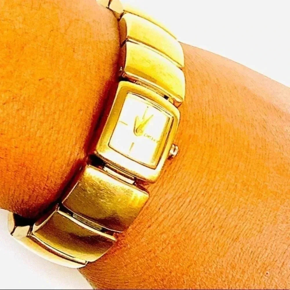 DKNY GOLD CHAIN WATCH